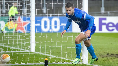 不断制造威 不断制造威